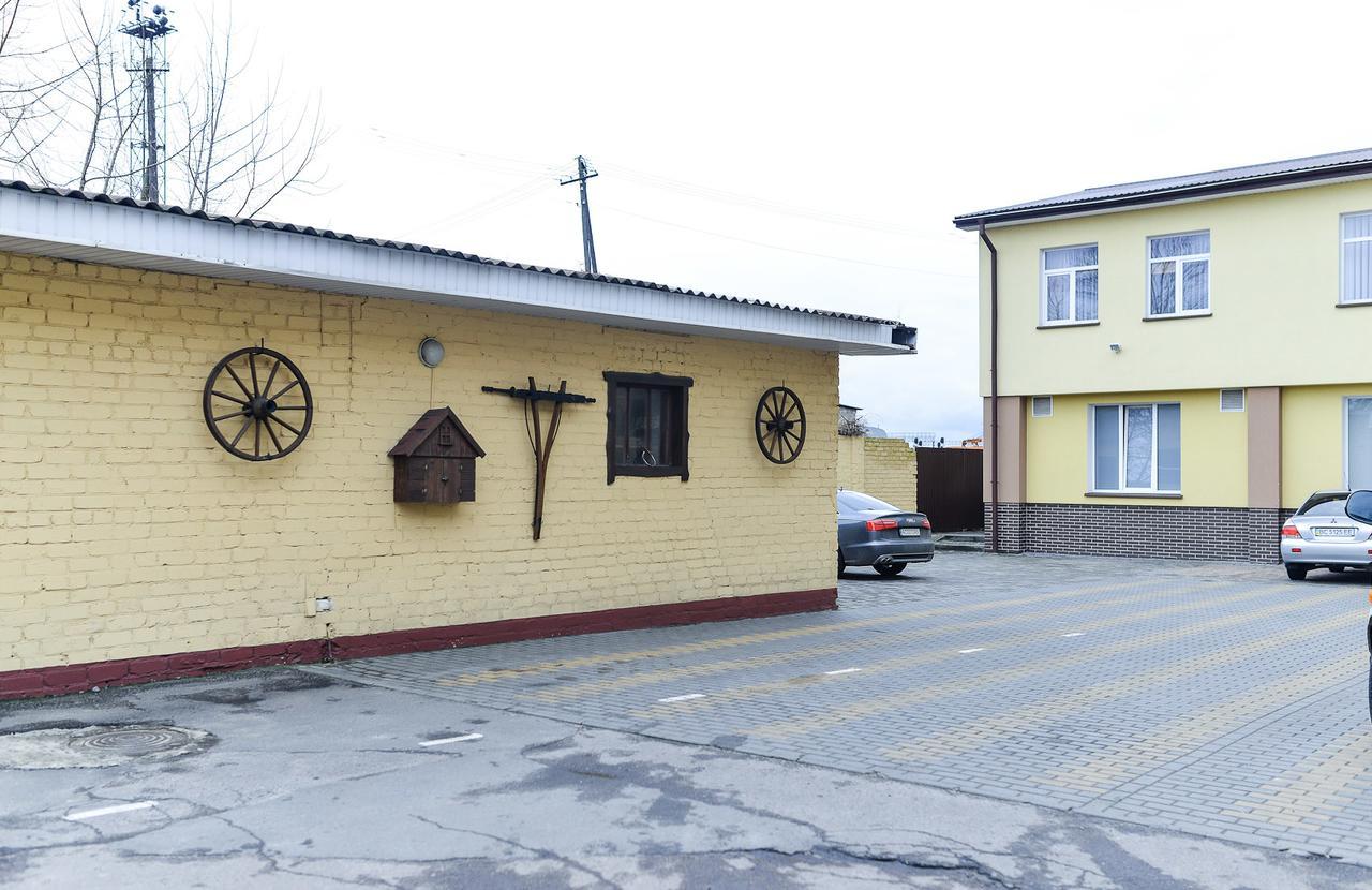 Nashe Misto Guest House Kovel Exterior photo